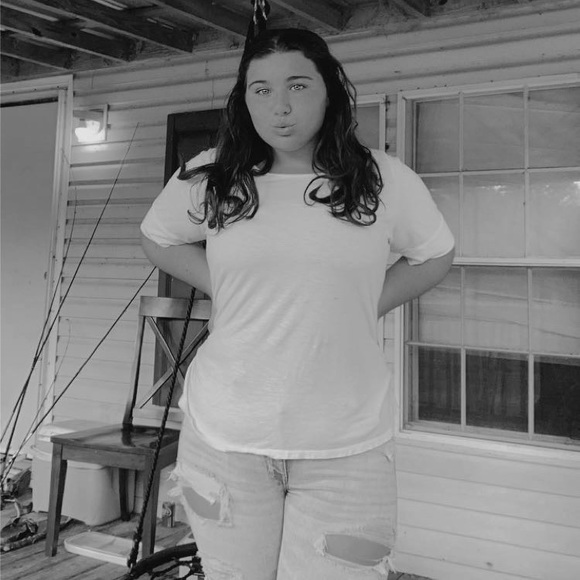 Meet your Posher, Briana - Picture 1 of 1